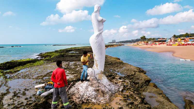 Revitaliza O Da Est Tua Da Sereia Cone De Uma Das Mais Belas Praias